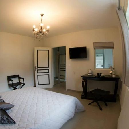 Bed and Breakfast Le Parc De Crecy Экстерьер фото